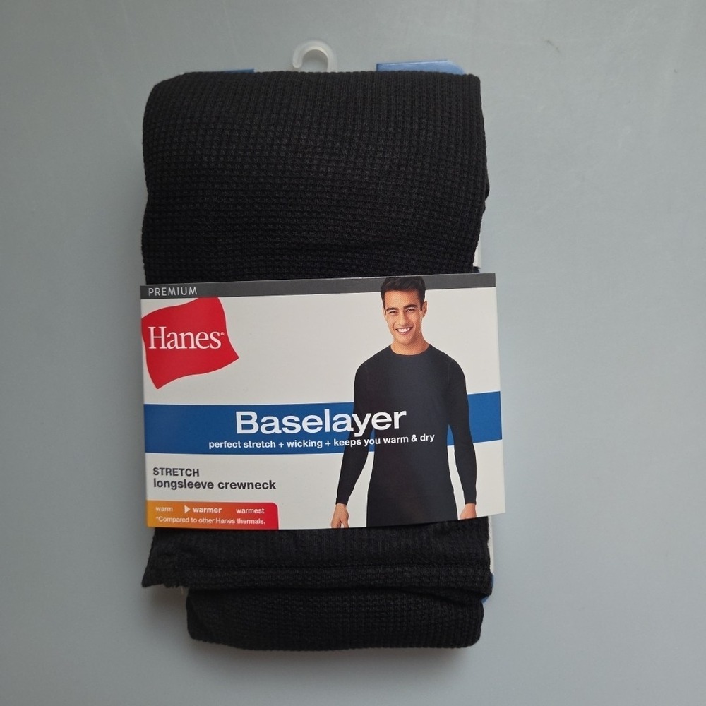Men's Hanes Black‎ Baselayer Stretch Long Sleeve Crewneck Size Medium NWT